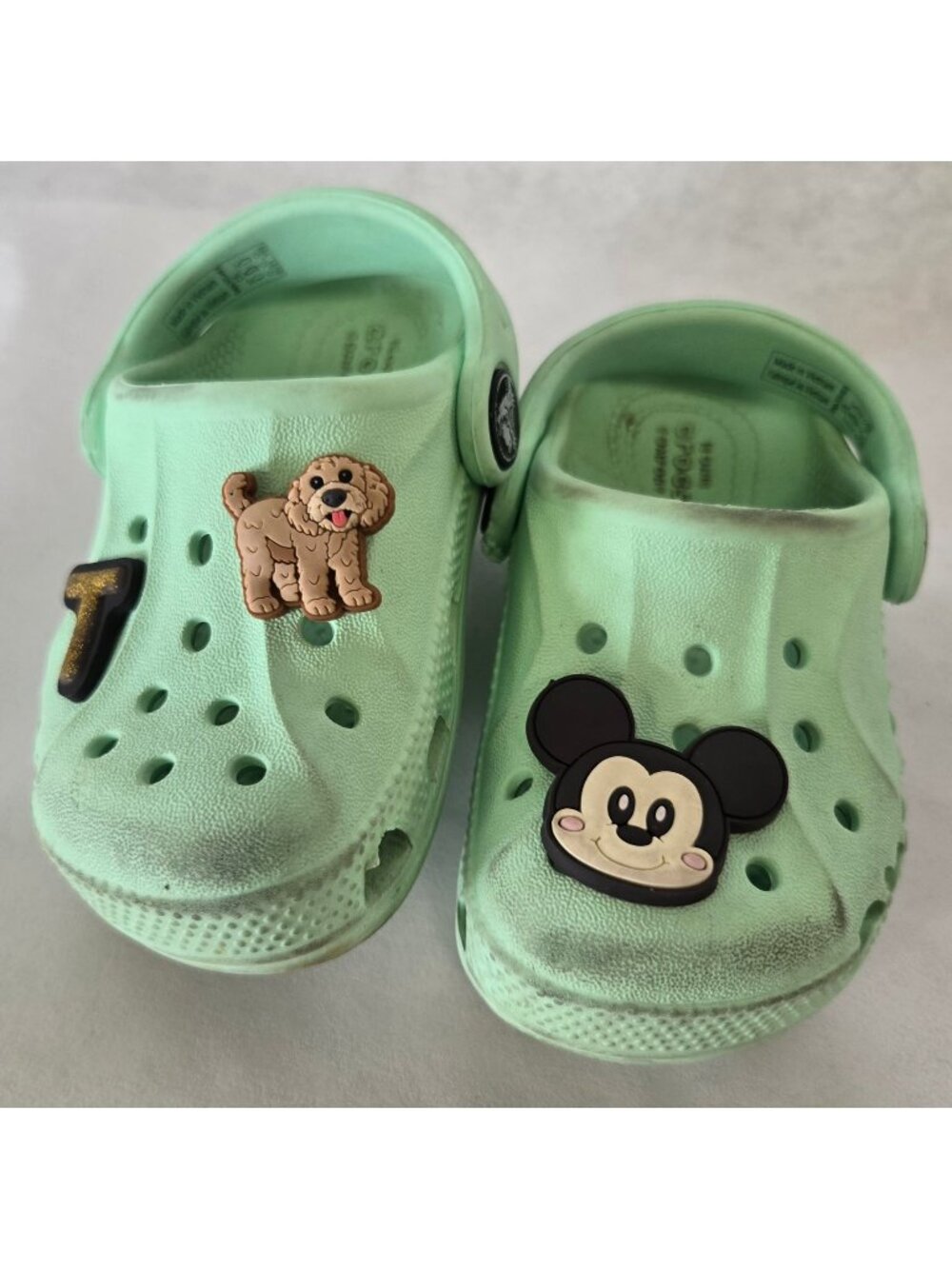 Green Toddler Crocs Baya Style With Disney Jibbitz Size 6 Comfort Sport Mode